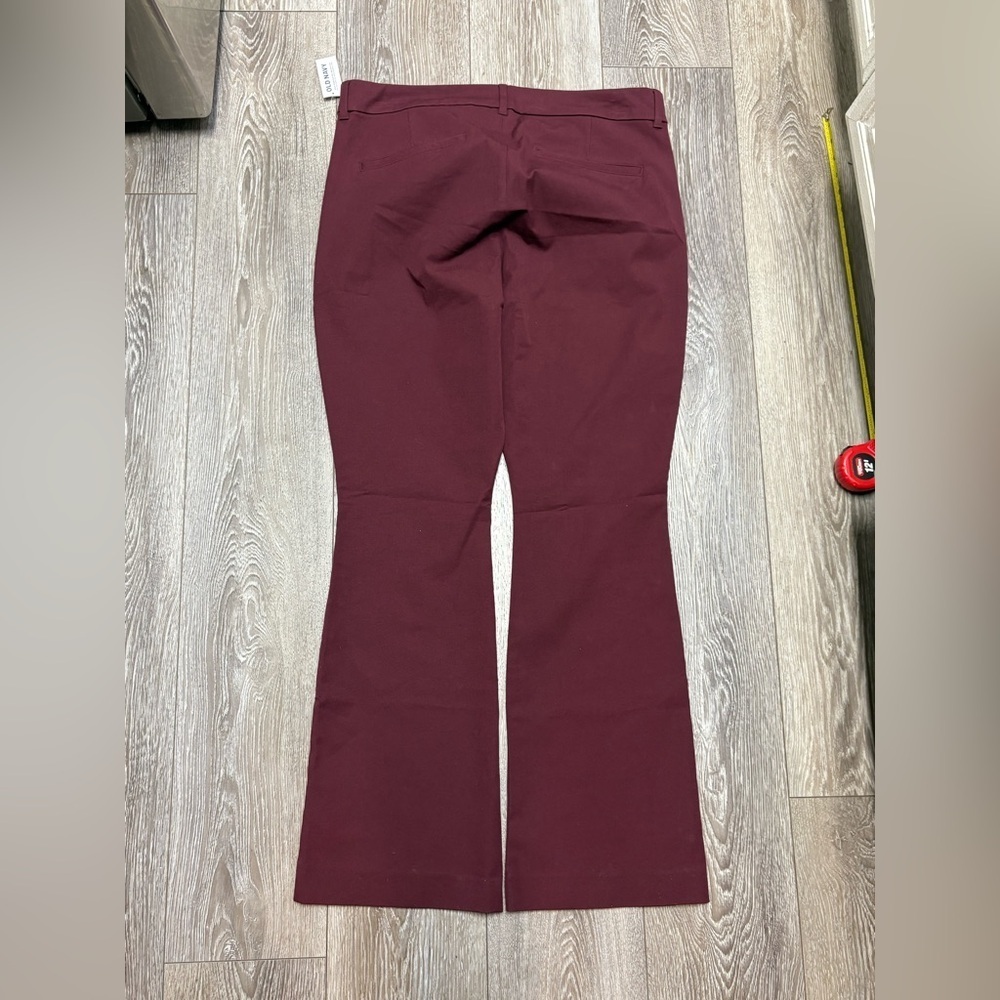 Old Navy Women's high rise Pixie Flare pants - Picture 9 of 11